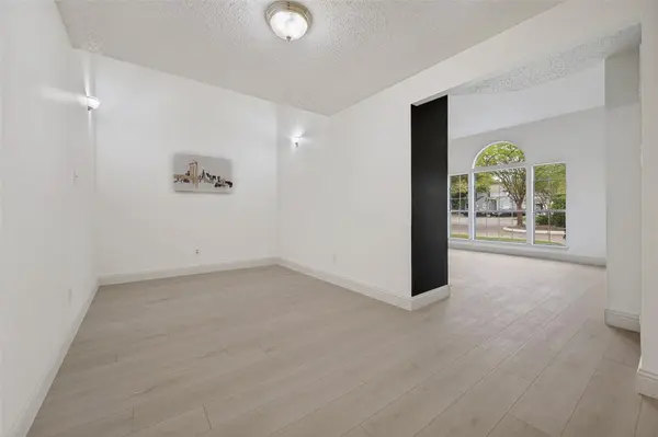 815 Ventura Park, Irving, TX 75061