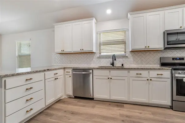 806 Brittany Drive, Anna, TX 75409