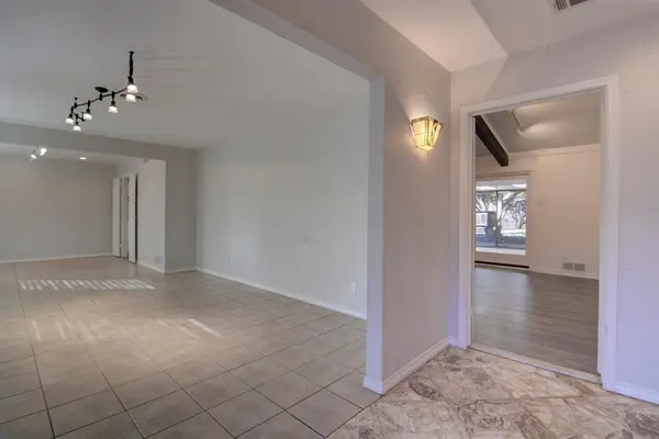 3763 Vinecrest Drive, Dallas, TX 75229