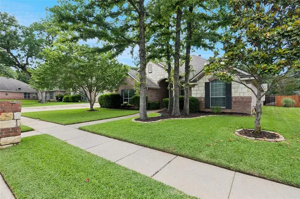 1573 Flying Jib Drive, Azle, TX 76020