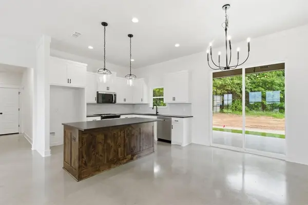 145 Graystone, Weatherford, TX 76088