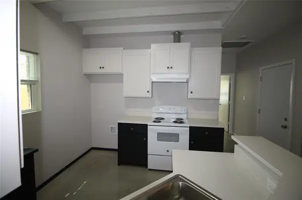 221 San Angelo Avenue #B, Benbrook, TX 76126