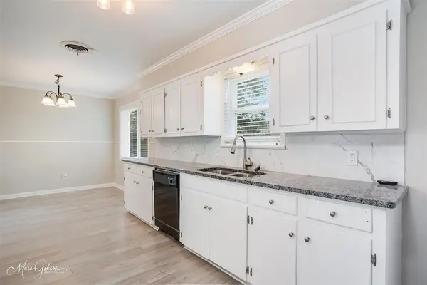 9413 Garfield Drive, Shreveport, LA 71118