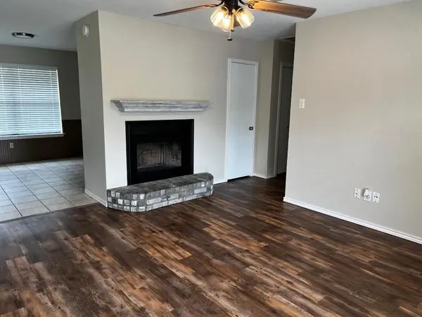 713 E Avenue F, Midlothian, TX 76065