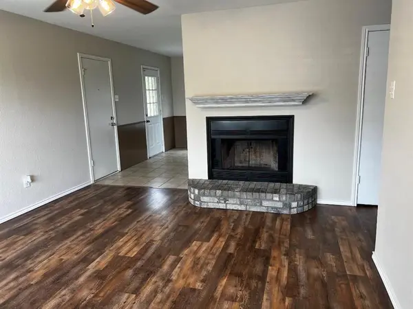 713 E Avenue F, Midlothian, TX 76065