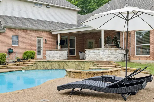 1309 Meadow Ridge Court, Southlake, TX 76092