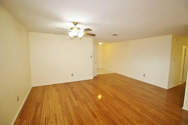 2936 Santa Sabina Drive, Grand Prairie, TX 75052