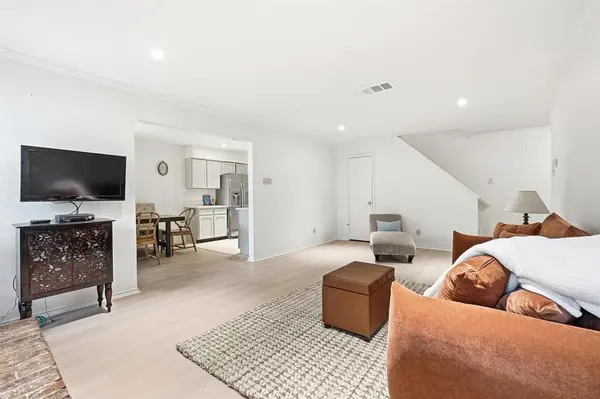 9317 Highedge Circle, Dallas, TX 75238