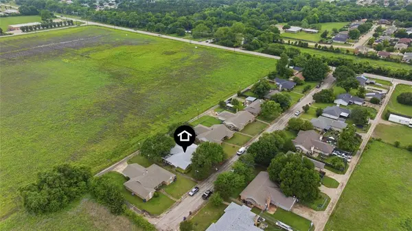 1729 Jenkins Lane, Glenn Heights, TX 75154