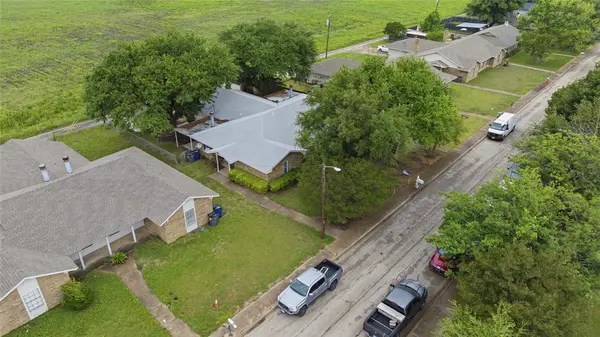 1729 Jenkins Lane, Glenn Heights, TX 75154