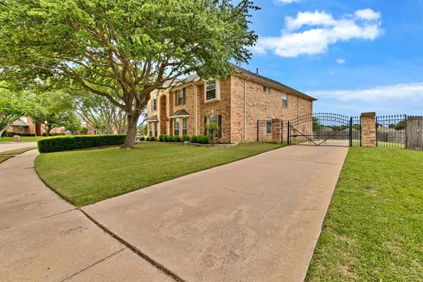 1733 Sawtooth Oak Trail, Keller, TX 76248