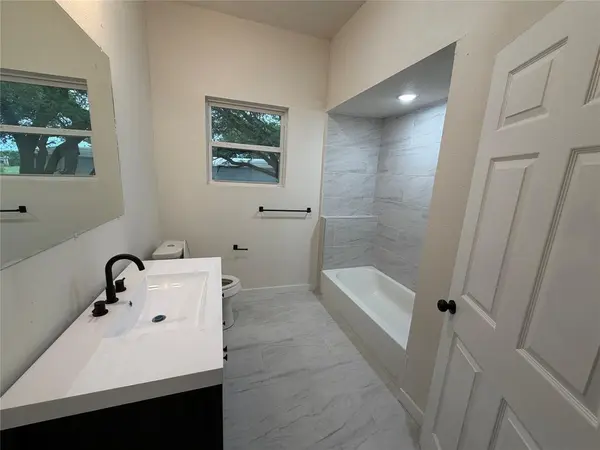 8237 Telegraph Road, Quinlan, TX 75474