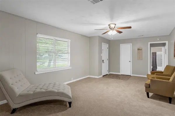 607 E Pine Street, West, TX 76691