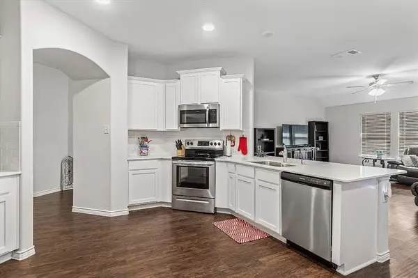 208 Sunny Corner Road, Royse City, TX 75189