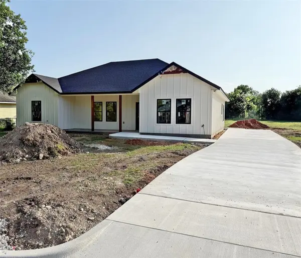 3320 N 27th Street, Waco, TX 76708