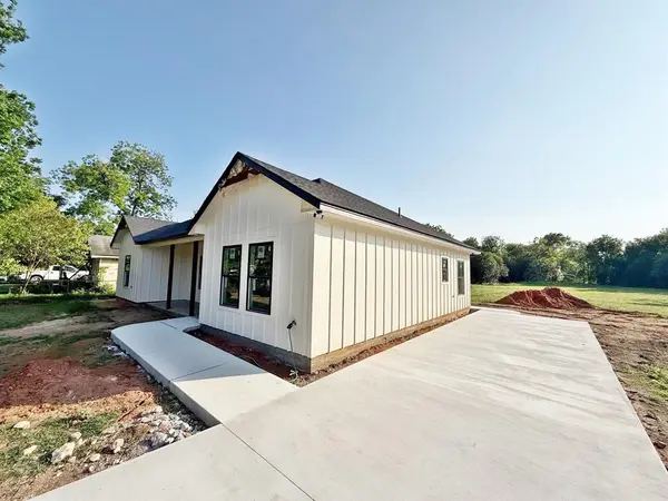 3320 N 27th Street, Waco, TX 76708