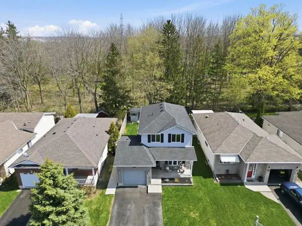 26 Rossiter RD, Ingersoll, ON N5C 4C9