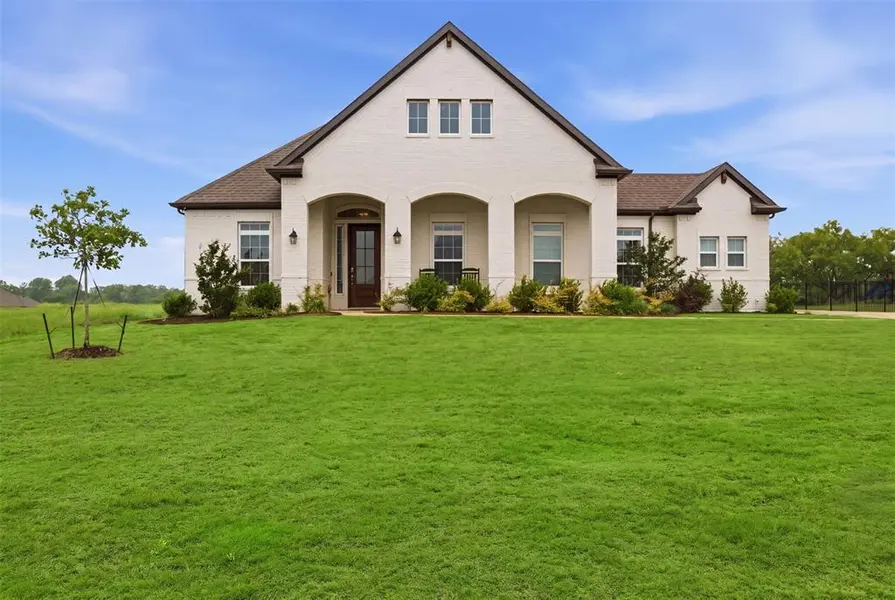 6008 Glenwood Drive, Joshua, TX 76058