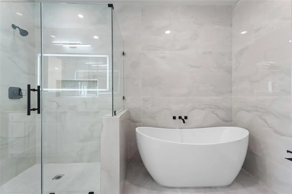 5204 Gibson Drive, The Colony, TX 75056