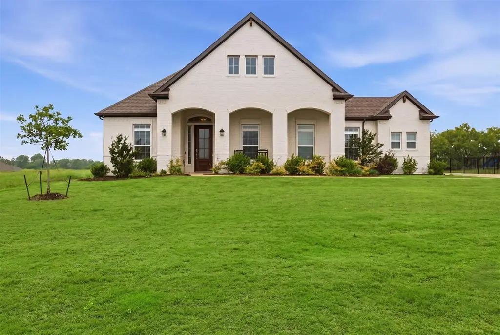 6008 Glenwood Drive, Joshua, TX 76058