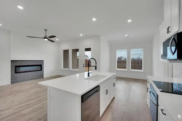 4312 Laurel Trail, Midlothian, TX 76065