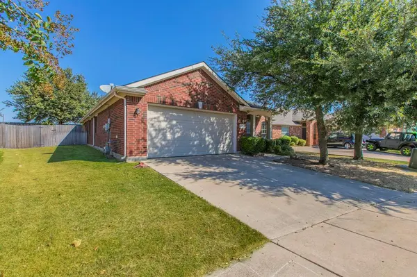 6717 Dream Dust Drive, North Richland Hills, TX 76180