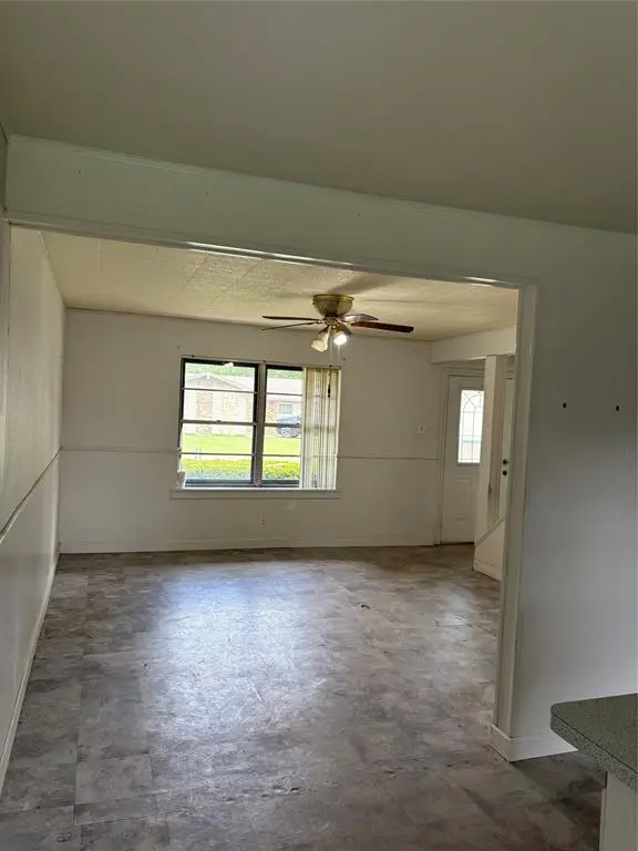 529 Janie Lane, Burleson, TX 76028