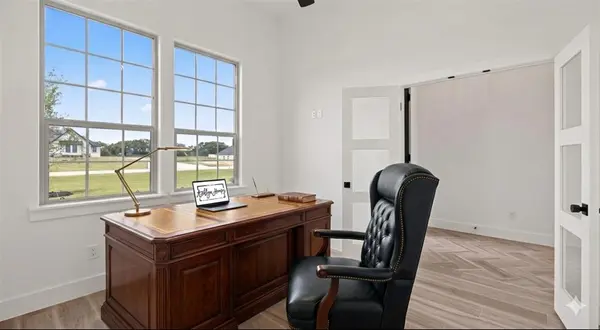 104 Prairie Winds Drive, Poolville, TX 76487