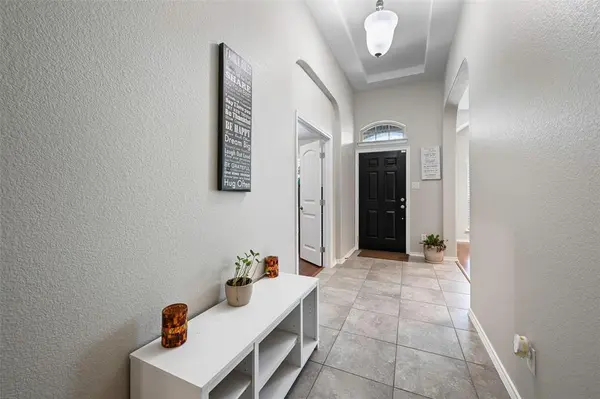 1108 Daventry Drive, Glenn Heights, TX 75154