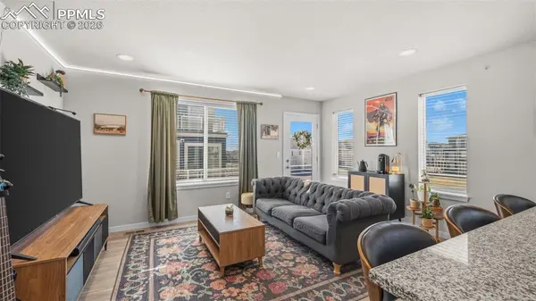 5872 Thurless LN, Colorado Springs, CO 80927