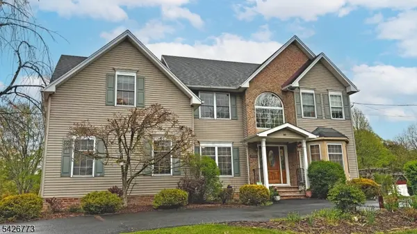 66 Green Valley Dr, Warren Twp., NJ 07059