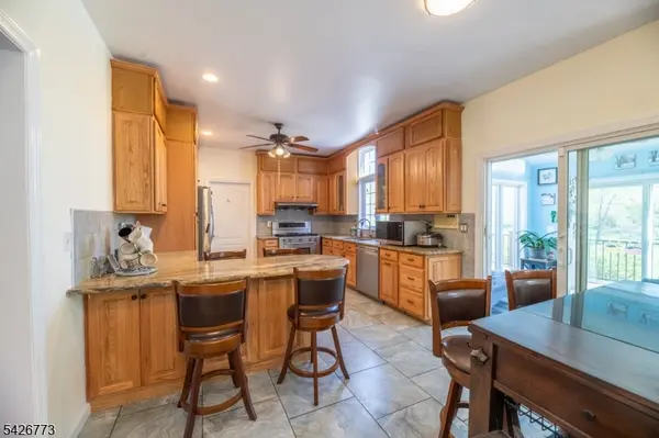 66 Green Valley Dr, Warren Twp., NJ 07059