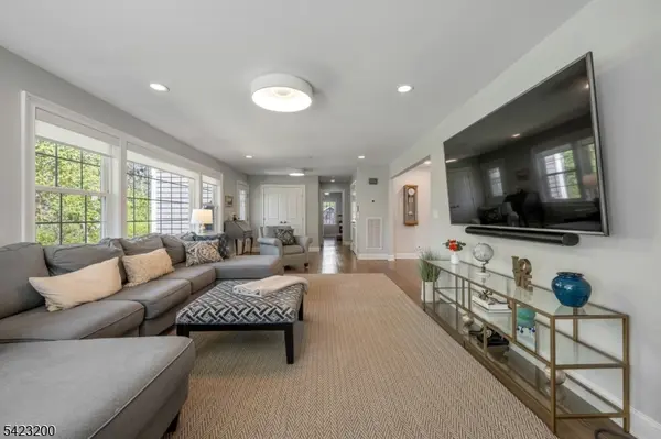 11 Cedar St, Bernards Twp., NJ 07920