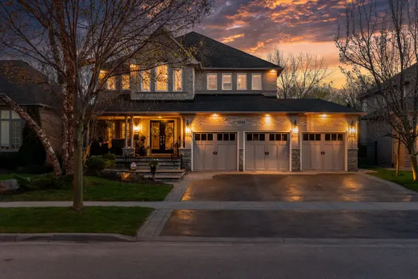 4266 Clubview DR, Burlington, ON L7M 4X2