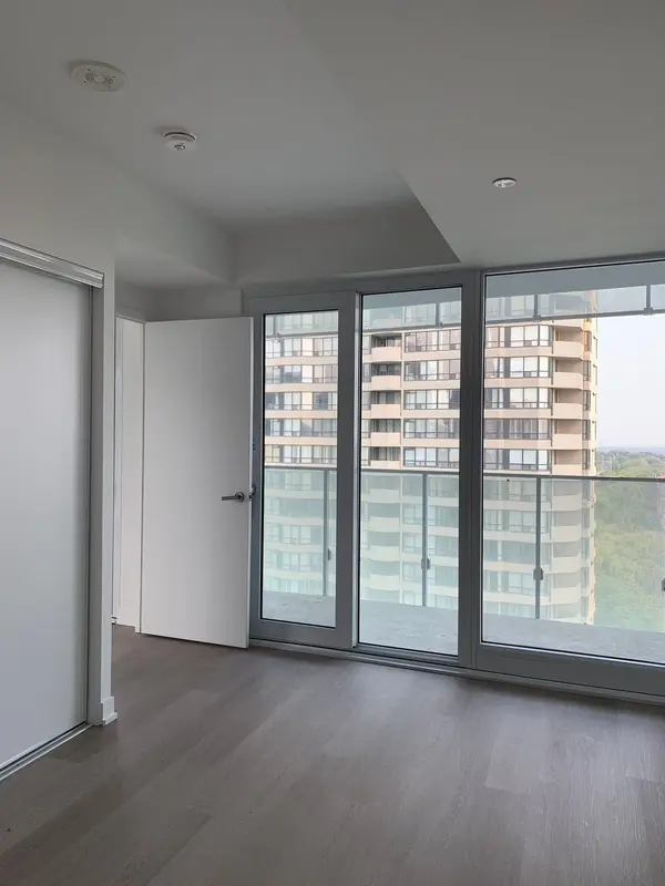 3883 Quartz RD #804, Mississauga, ON L5B 0M3