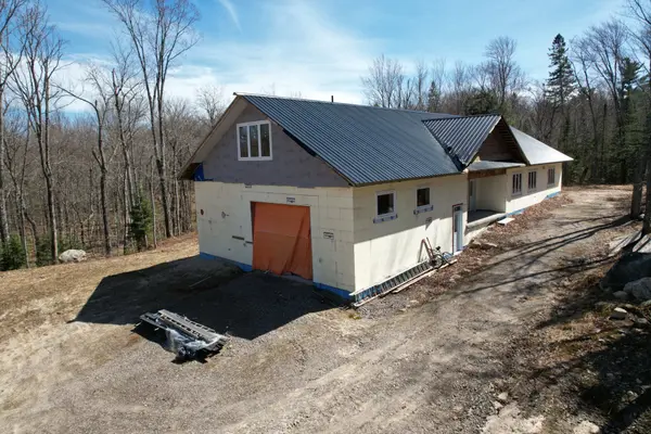 121 Loon Lake RD, Magnetawan, ON P0A 1Z0