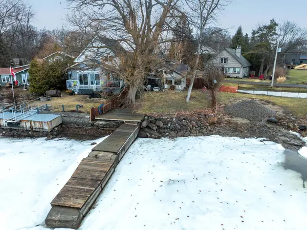 15 Sturtivans LN, Front Of Leeds & Seeleys Bay, ON K7G 2V4