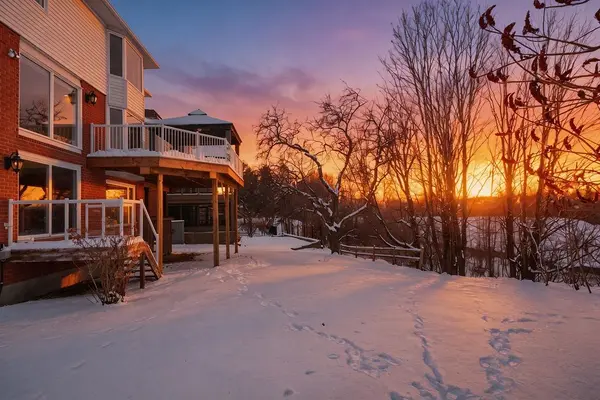 50 Rosenfeld CRES, Kanata, ON K2K 2L2