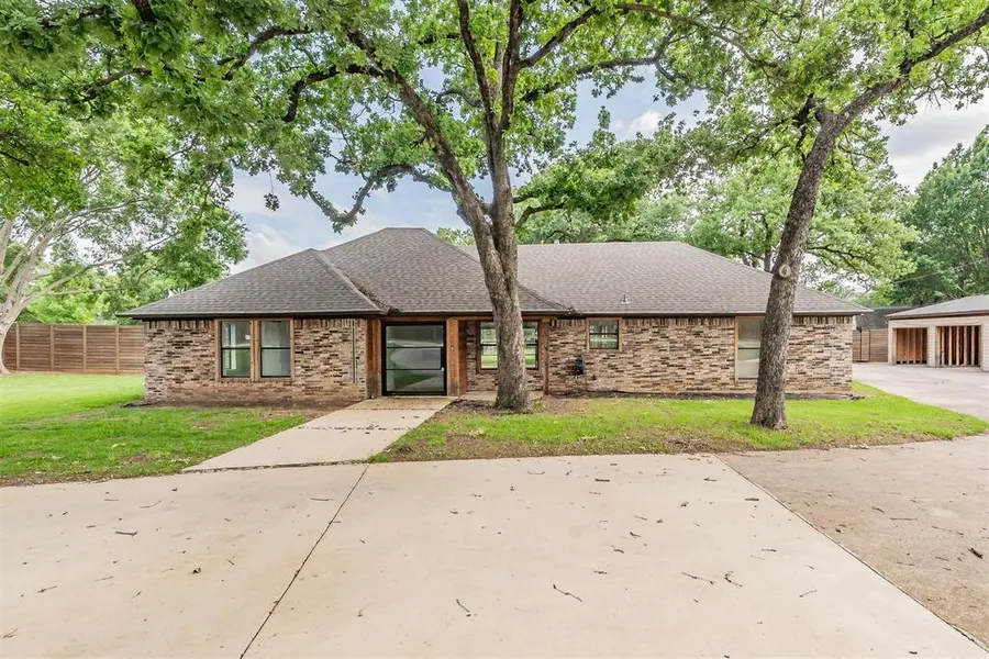 8048 Green Valley Drive, North Richland Hills, TX 76182
