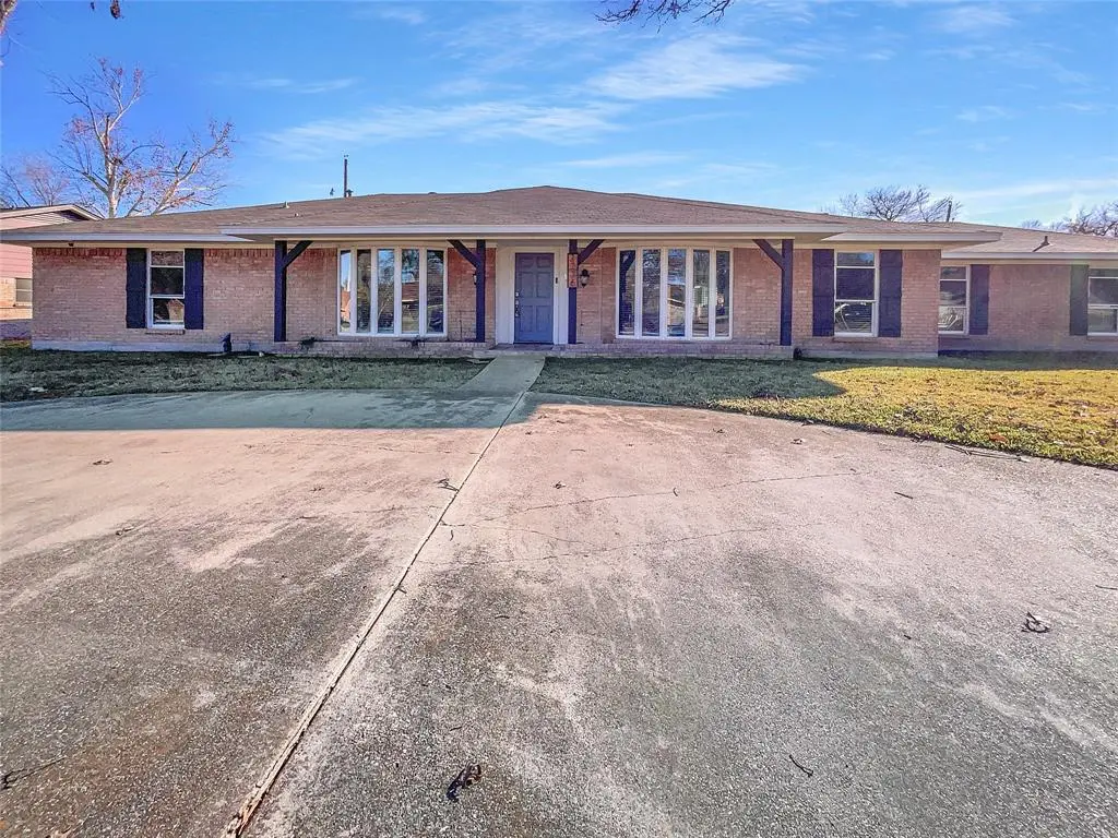 1736 Reynoldston Lane, Dallas, TX 75232