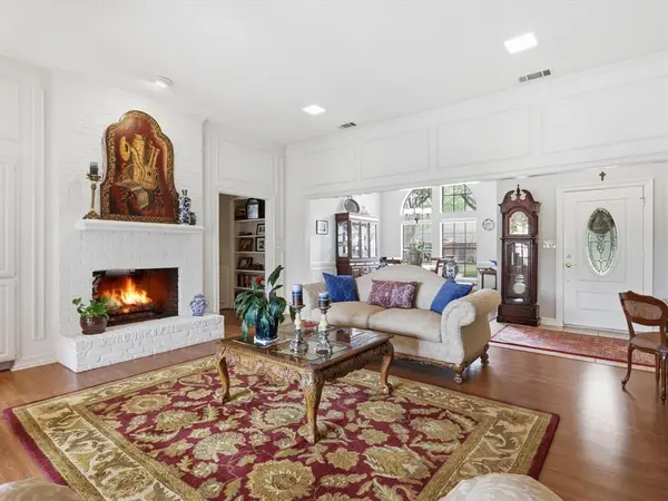 2328 Stone Glen Lane, Carrollton, TX 75007