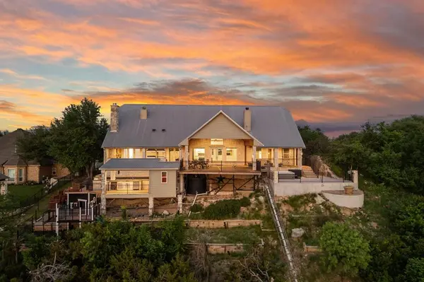 1400 Lady Amber Lane, Granbury, TX 76049