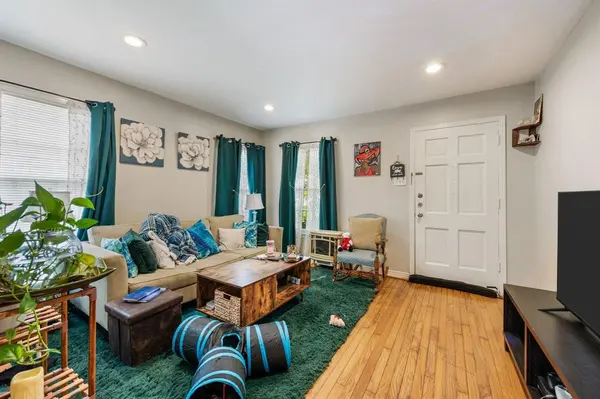 412 N Montreal Avenue, Dallas, TX 75208