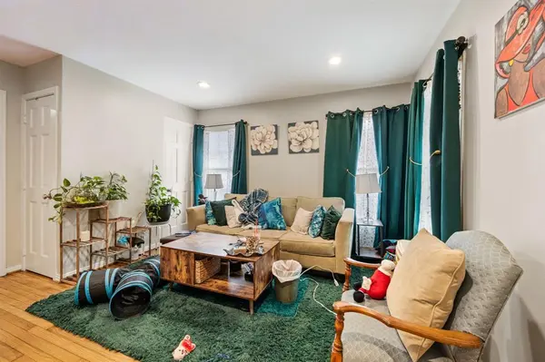 412 N Montreal Avenue, Dallas, TX 75208