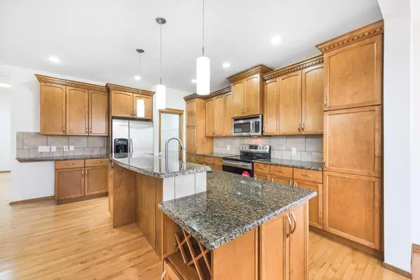 125 Autumn GDNS SE, Calgary, AB T3M 0H8