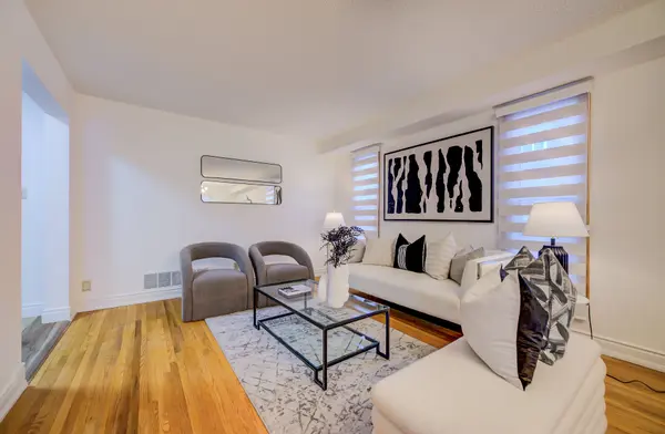 51 Burnt Bark DR, Toronto E05, ON M1V 3J6