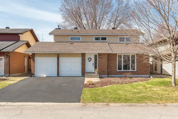 853 ACADIAN GDNS, Orleans - Convent Glen And Area, ON K1C 2V7