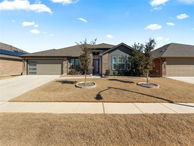 1628 Forest Park Drive, Alvarado, TX 76009