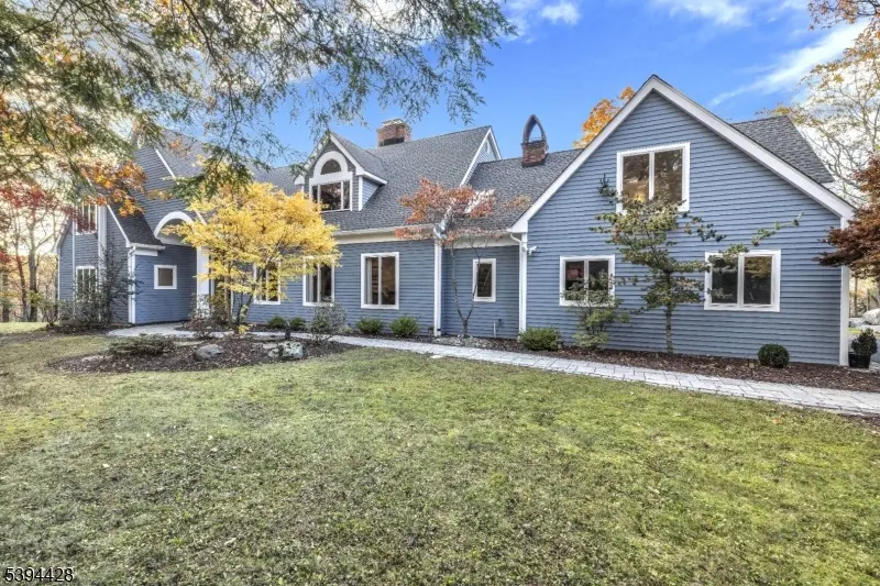 738 Ridge Rd, Kinnelon Boro, NJ 07405