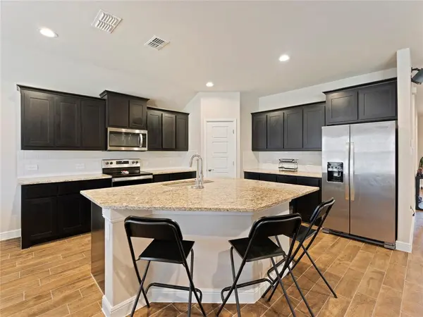 1628 Forest Park Drive, Alvarado, TX 76009